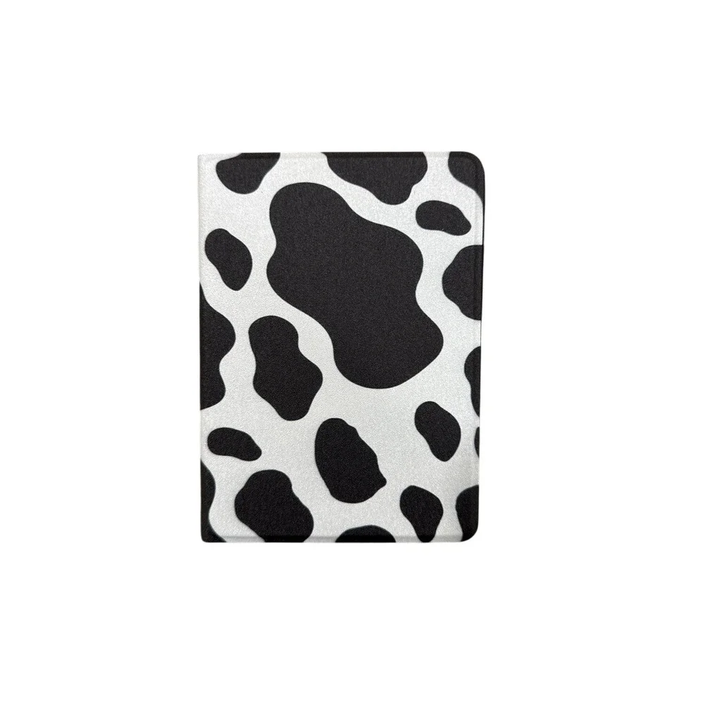 Kindle Paperwhite 11th Generation 2021 Cover - Cow Print